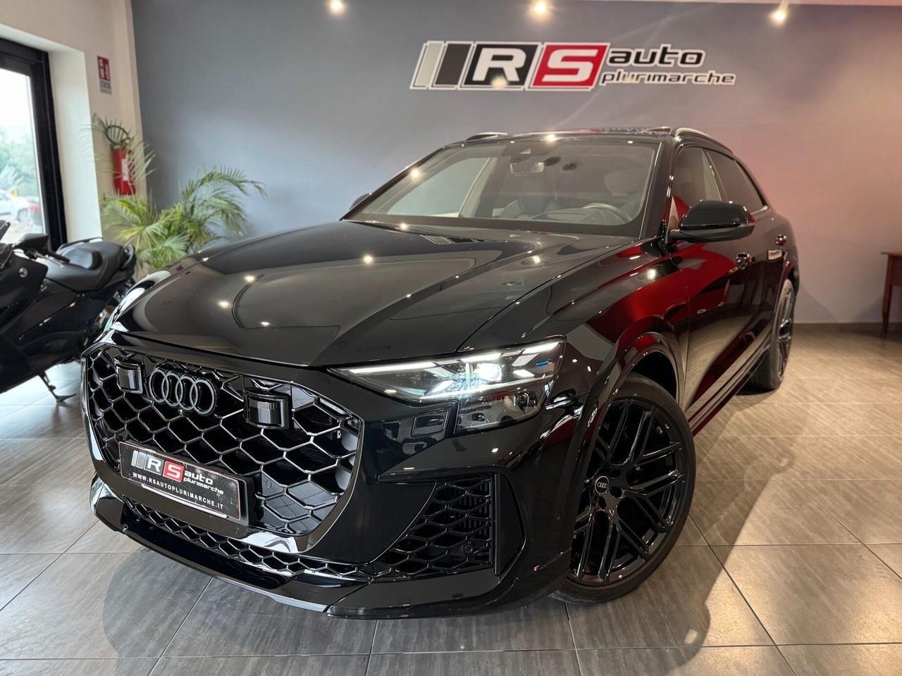 Audi RS Q8 quattro V8 tiptronic