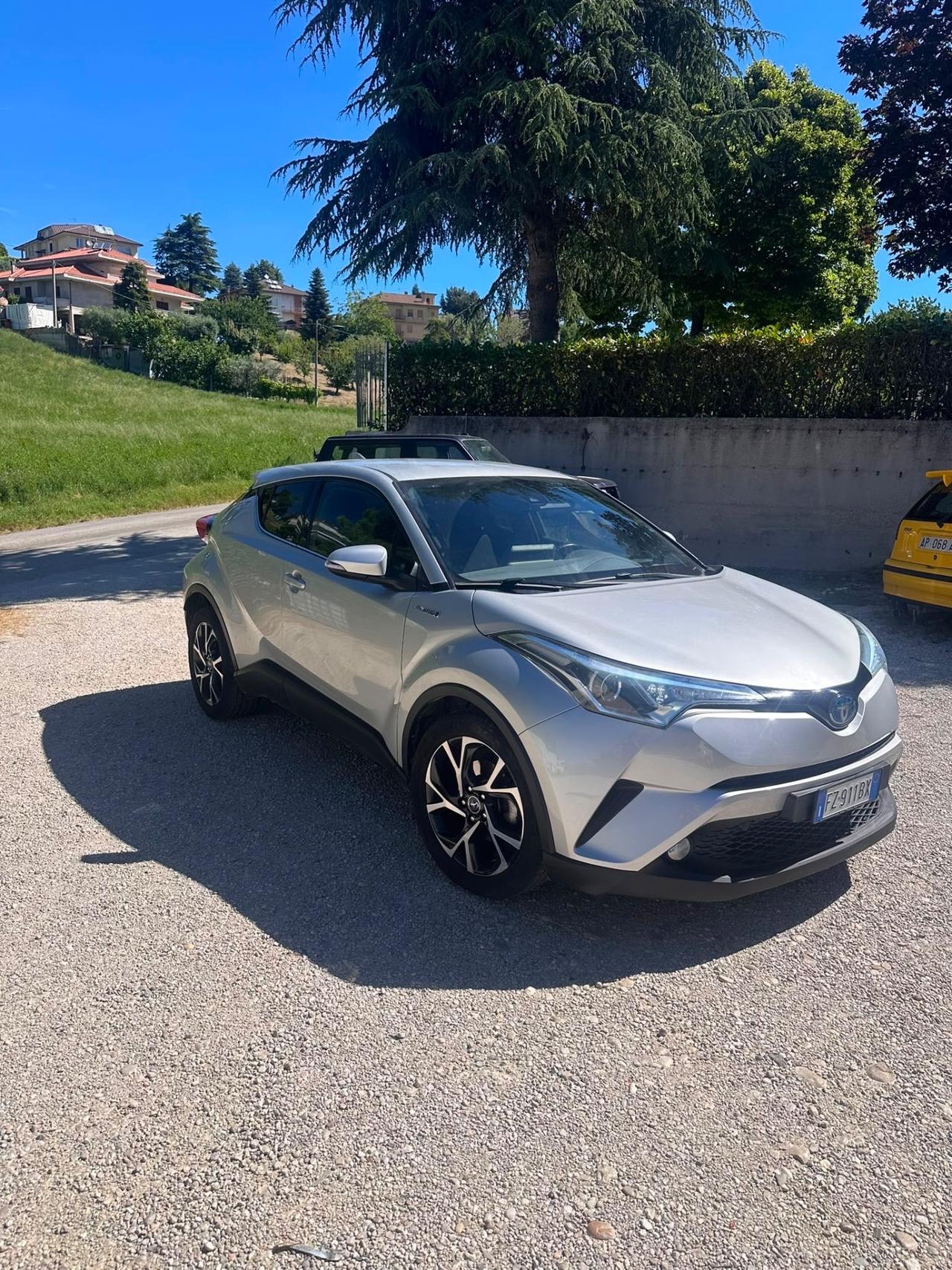 Toyota C-HR 1.8 Hybrid E-CVT Style+