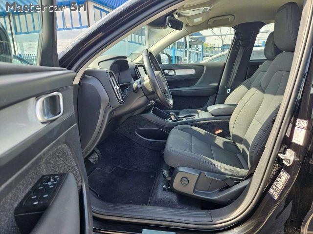 VOLVO XC40 XC40 1.5 t3 Momentum Pro 163cv auto - GG569ZZ