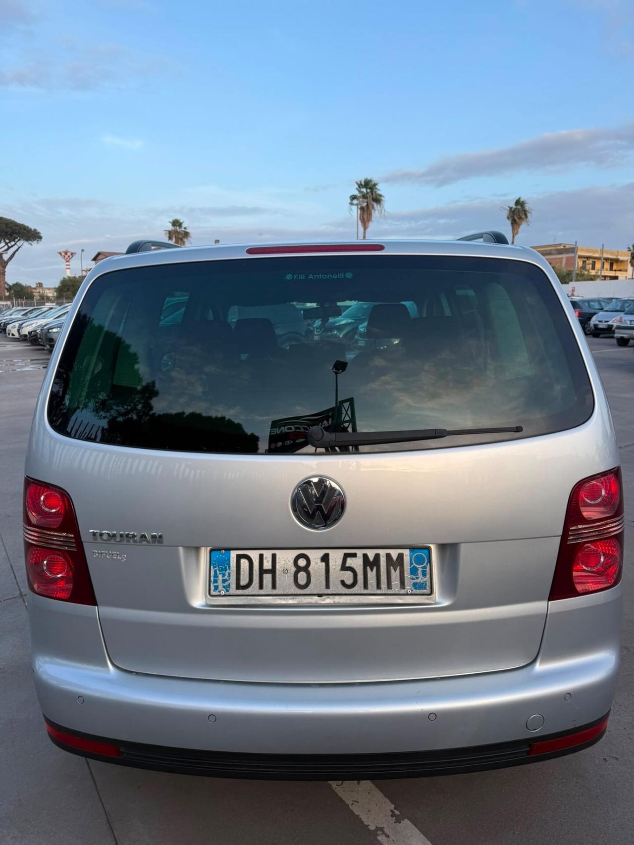 Volkswagen Touran 1.6 GPL full optional