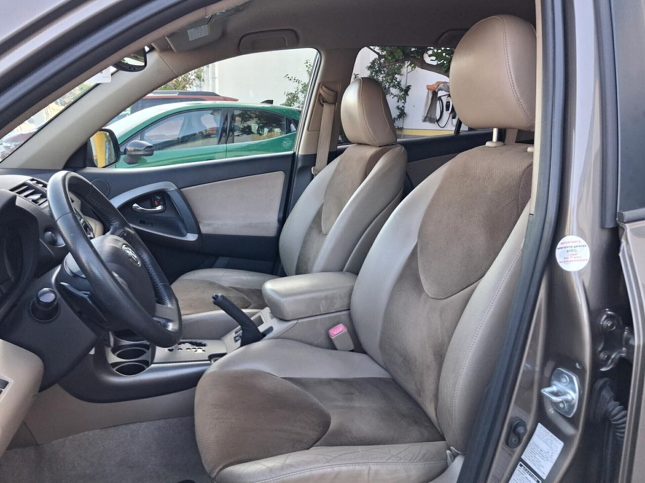 TOYOTA Rav4 Crossover 2.200 D-Cat 150cv 4WD Autom.