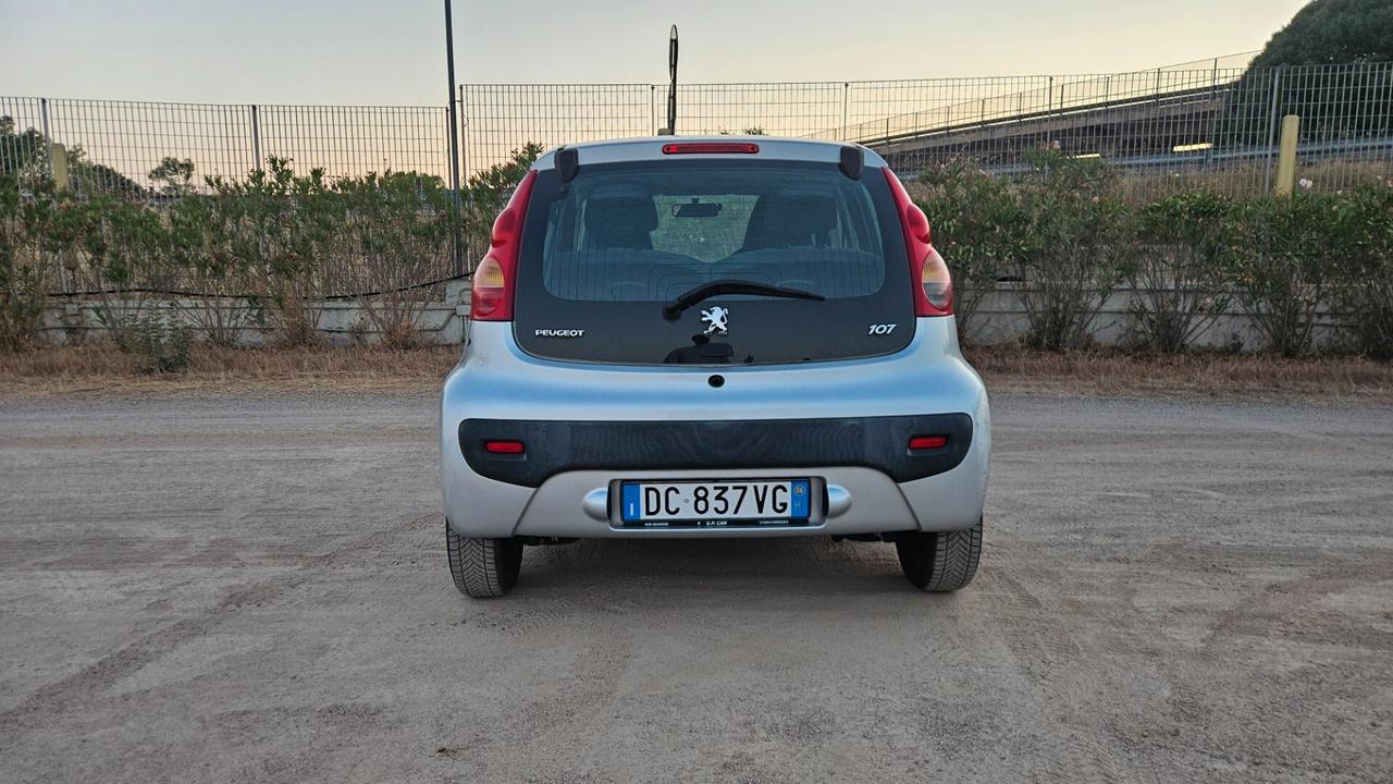 Peugeot 107 1.0 68CV 5p. Sweet Years
