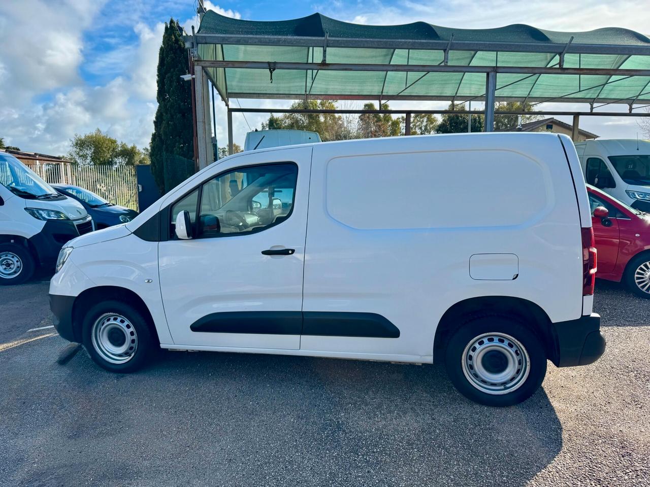 OPEL COMBO CARGO 3 POSTI - 1.5 Diesel 100 CV - FURGONE