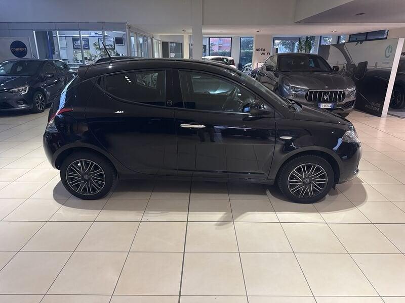 Lancia Ypsilon Ypsilon 1.0 FireFly 5 porte S&S Hybrid Ecochic Gold