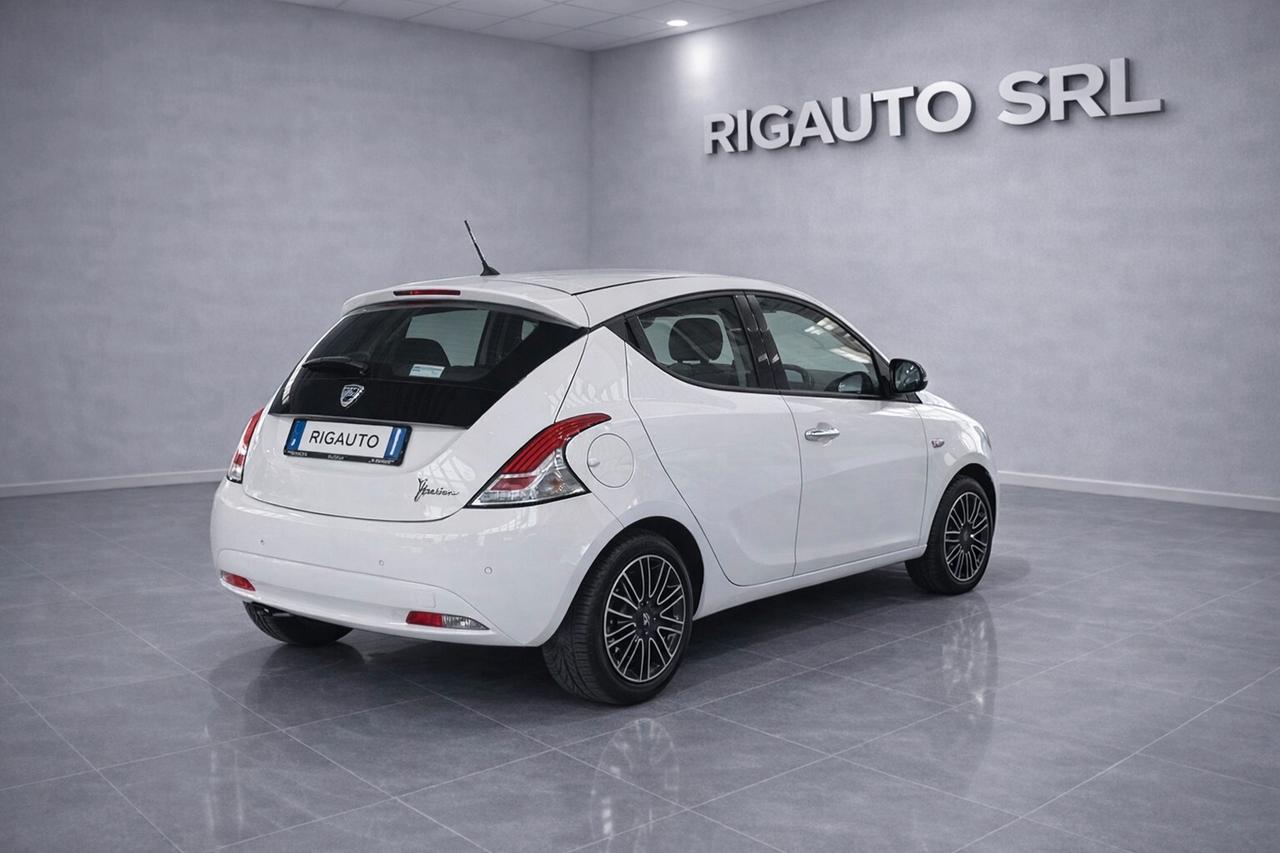 lancia ypsilon neopatentati