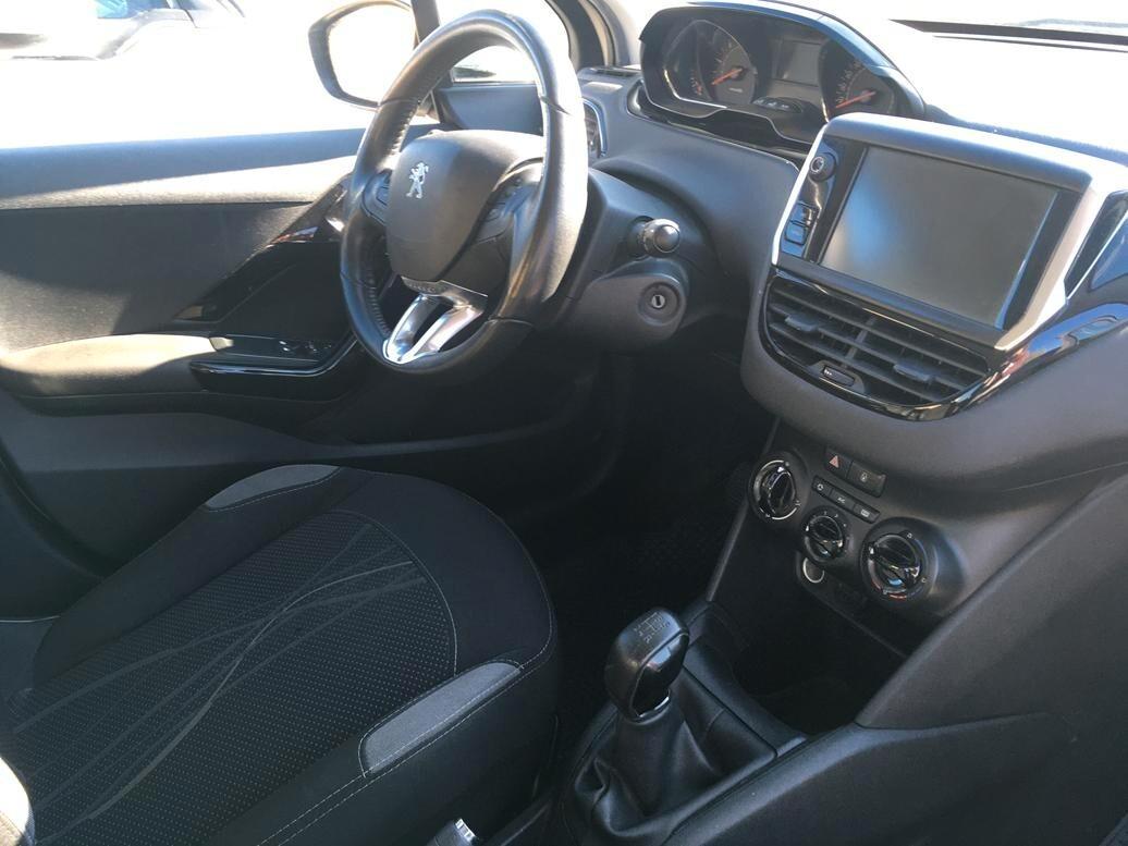 Peugeot 208 1.4 HDi 68 CV 5 porte Allure