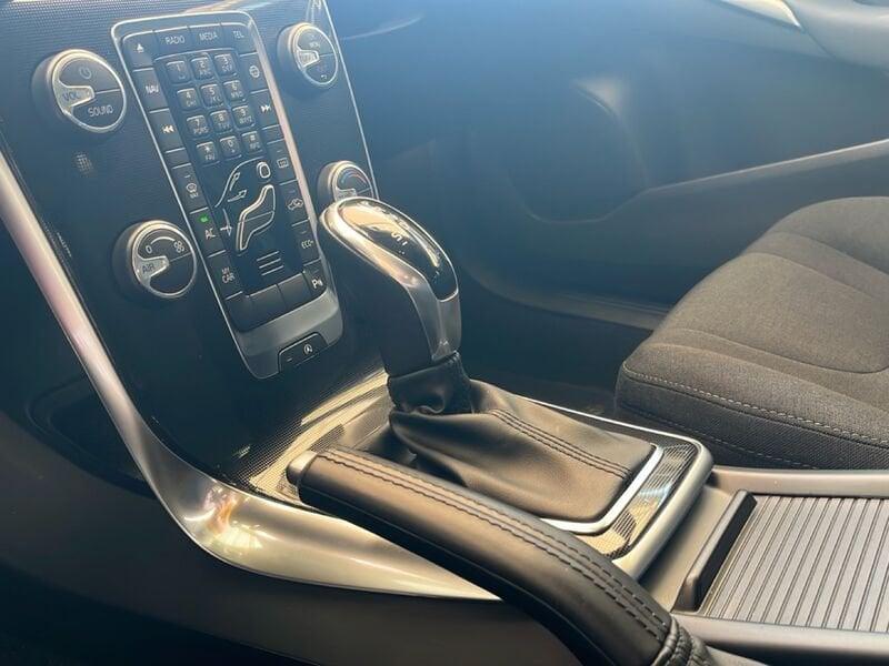 Volvo V40 D2 Geartronic Kinetic