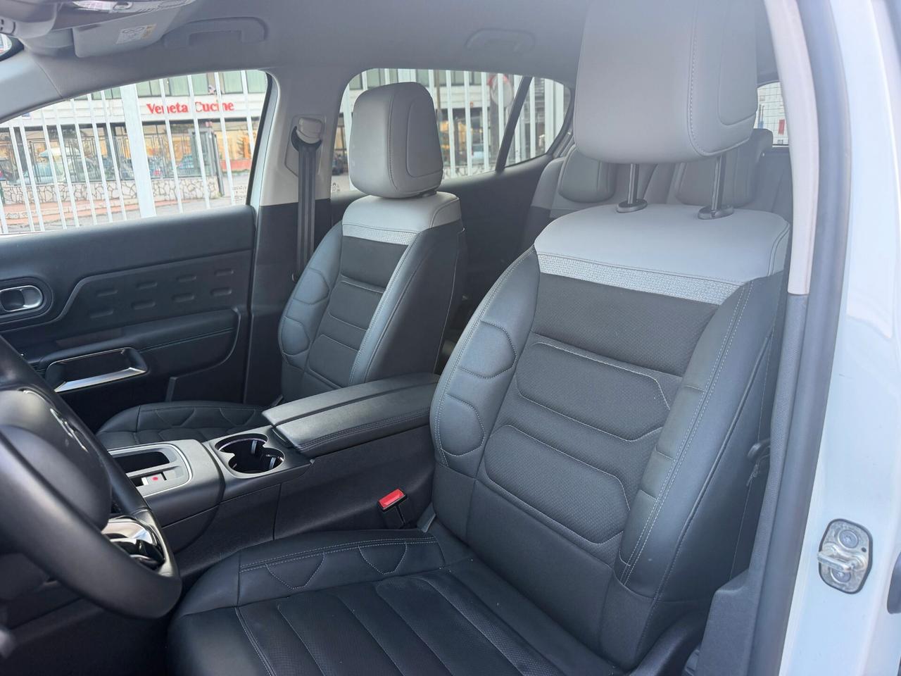 Citroen C5 Aircross Hybrid 136 e-DCS6 Shine 2024