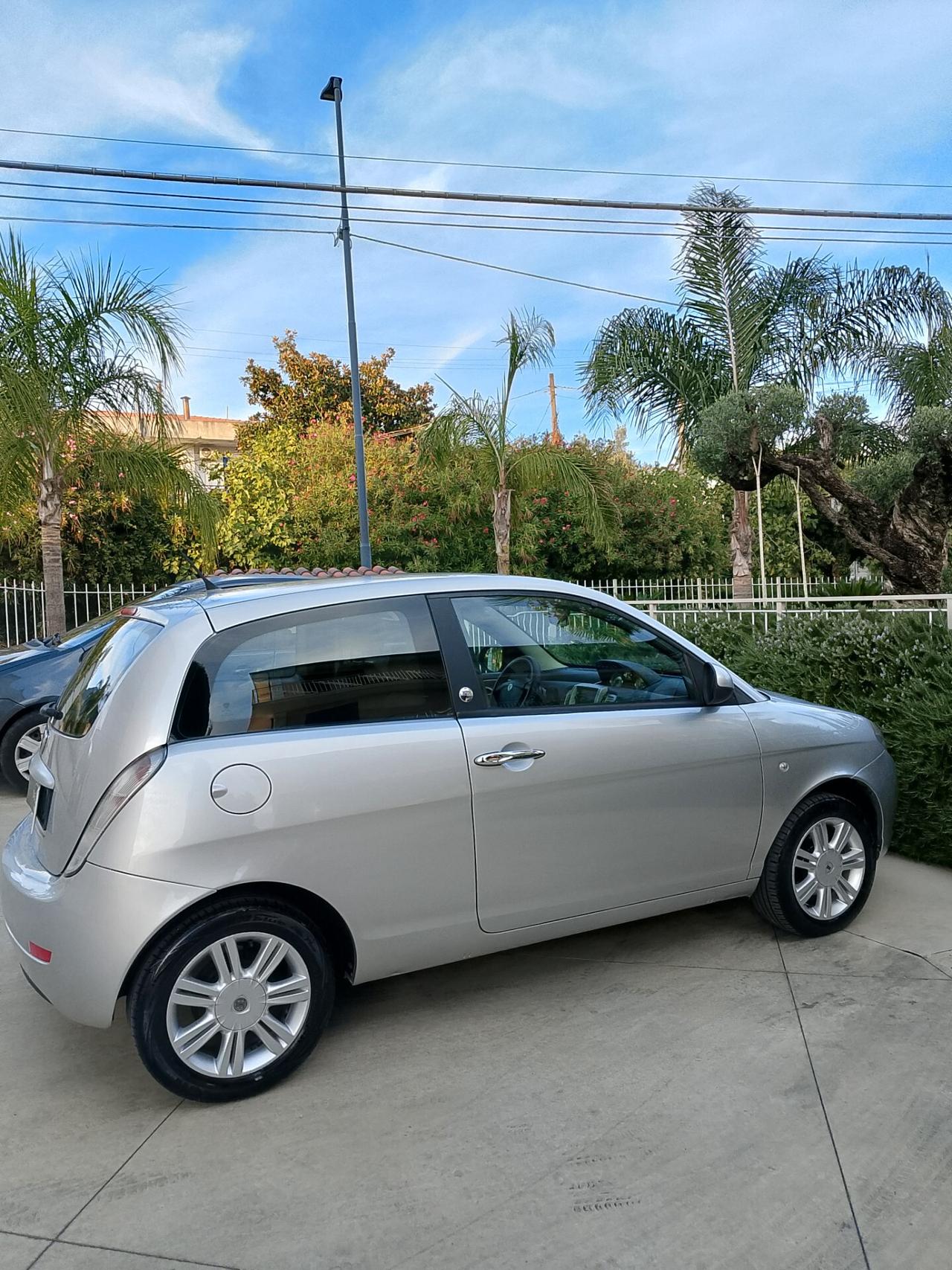 Lancia Ypsilon 1.4 Argento Ecochic GPL