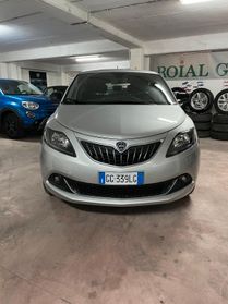 Lancia Ypsilon 1.0 FireFly 5 porte S&S Hybrid Ecochic Gold