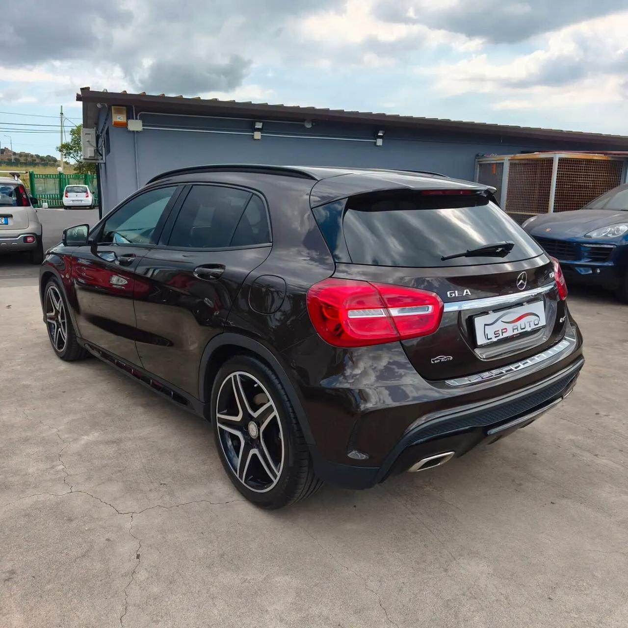 Mercedes-benz GLA 200 4matic PREMIUM AMG NIGHTPACK KM CERTIFICATI