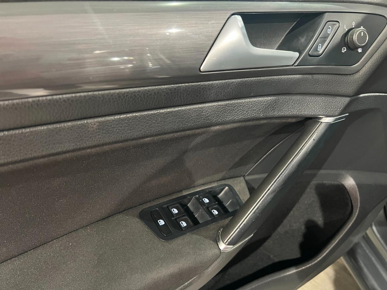 Volkswagen Golf 1.5 TGI 5p. BlueMotion