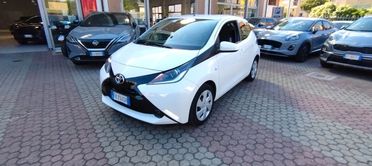 Toyota Aygo 1.0 VVT-i 69 CV 5 porte x-play TSS MMT