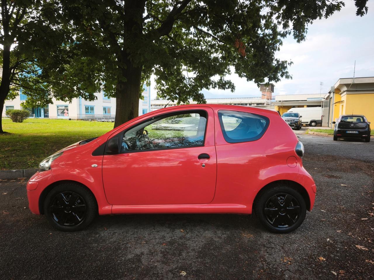 Toyota Aygo 1.0 12V VVT-i 3 porte Sol Connect Red Edition