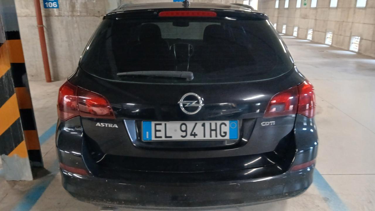 Opel Astra 2.0 CDTI 165CV Sports Tourer Cosmo
