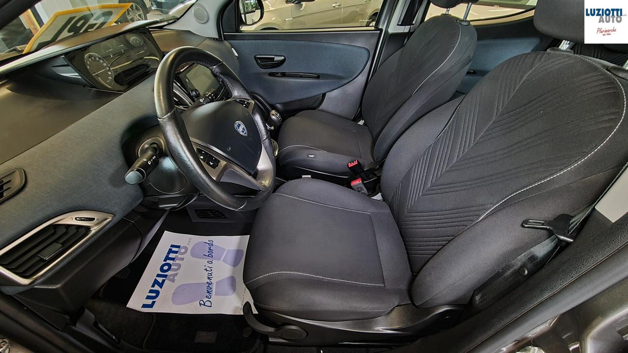 Lancia Ypsilon 1.2 GPL GOLD