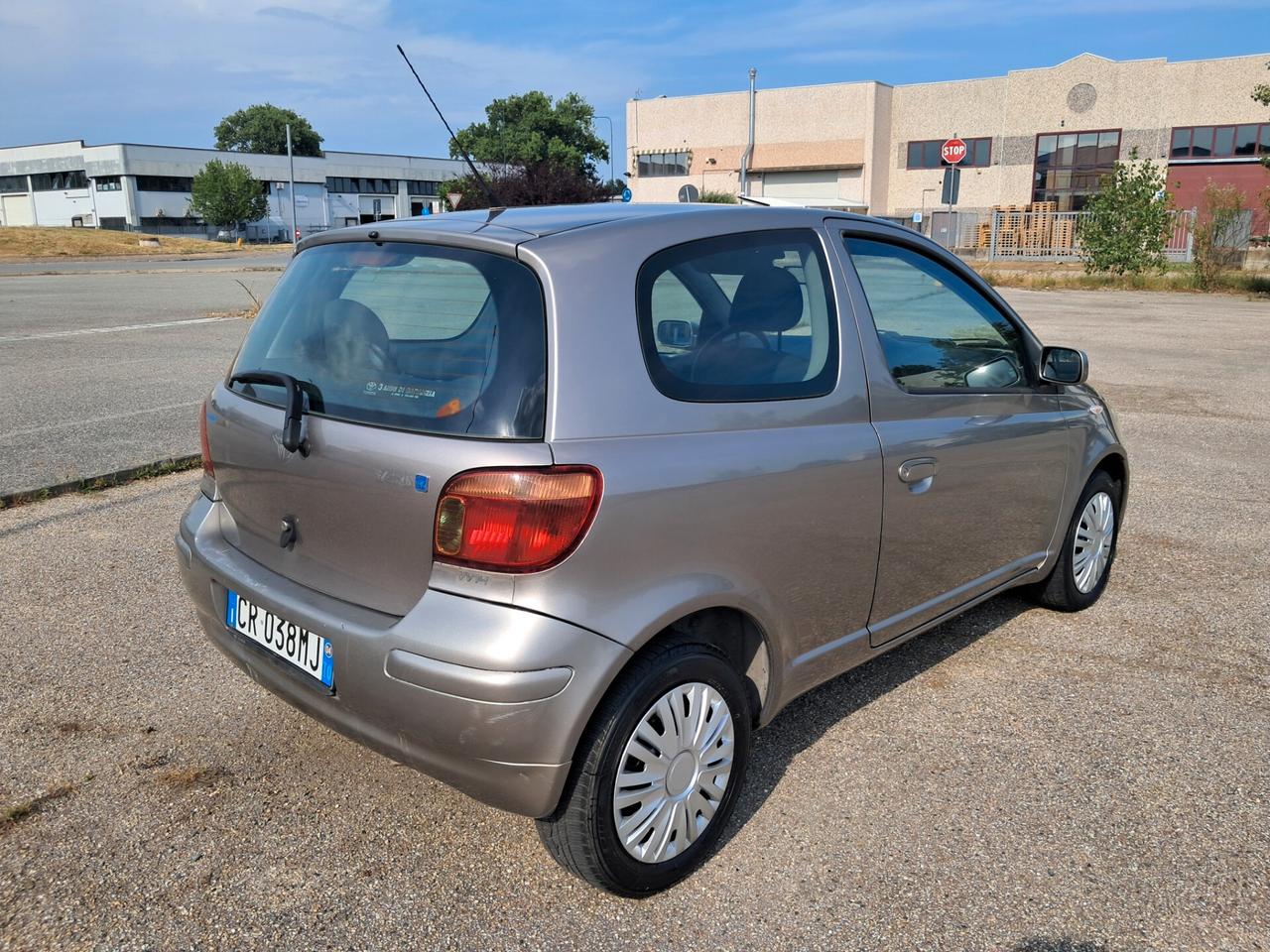 TOYOTA YARIS BENZINA