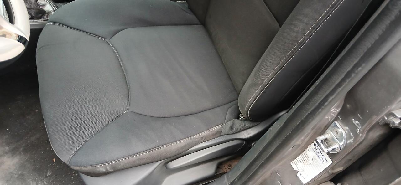 Renault Clio 1.2 75CV 5 porte Costume National