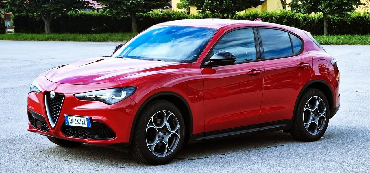 Alfa Romeo Stelvio 2.2 Turbodiesel 160 CV AT8 RWD Super