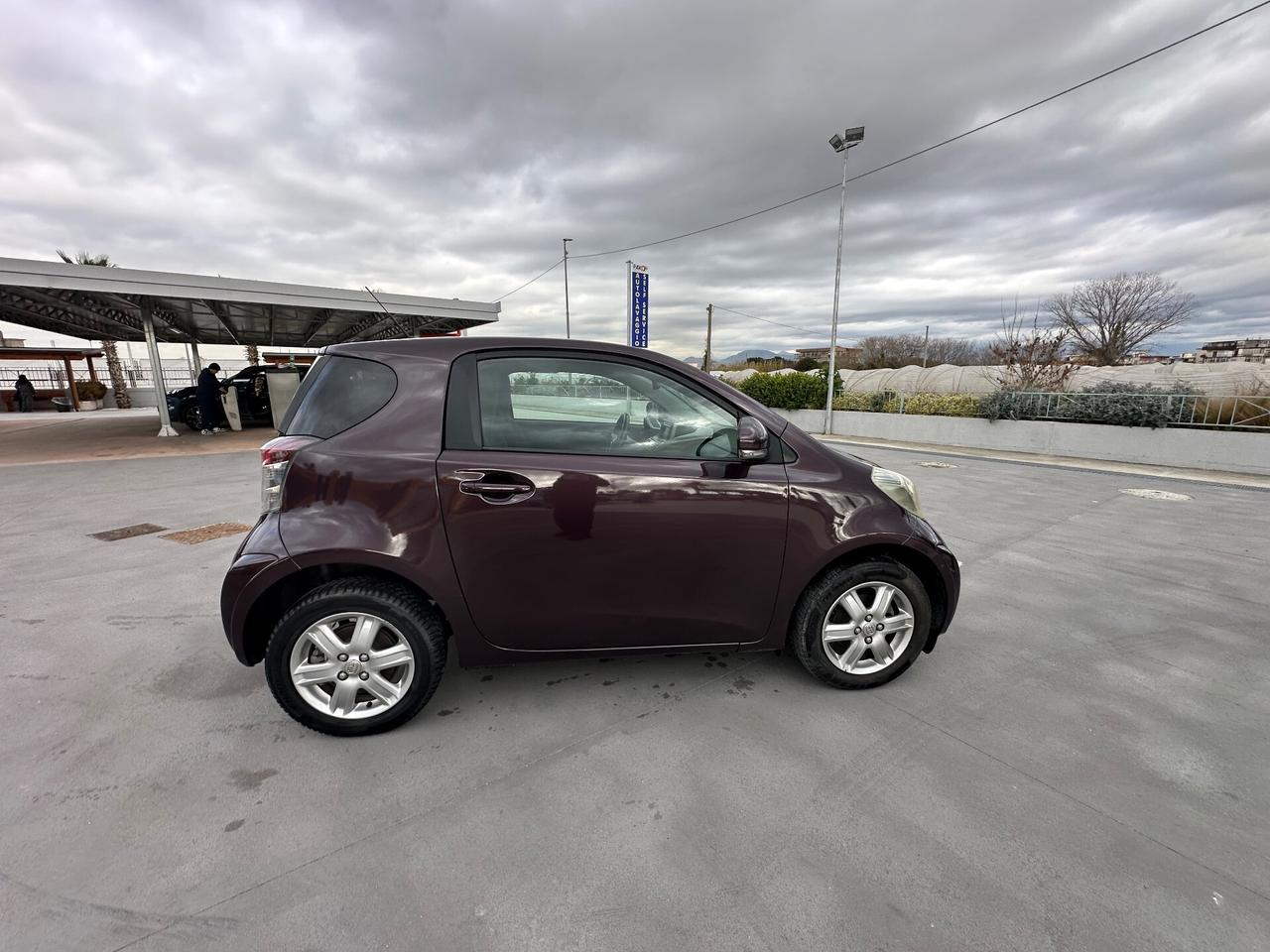Toyota iQ 1.0
