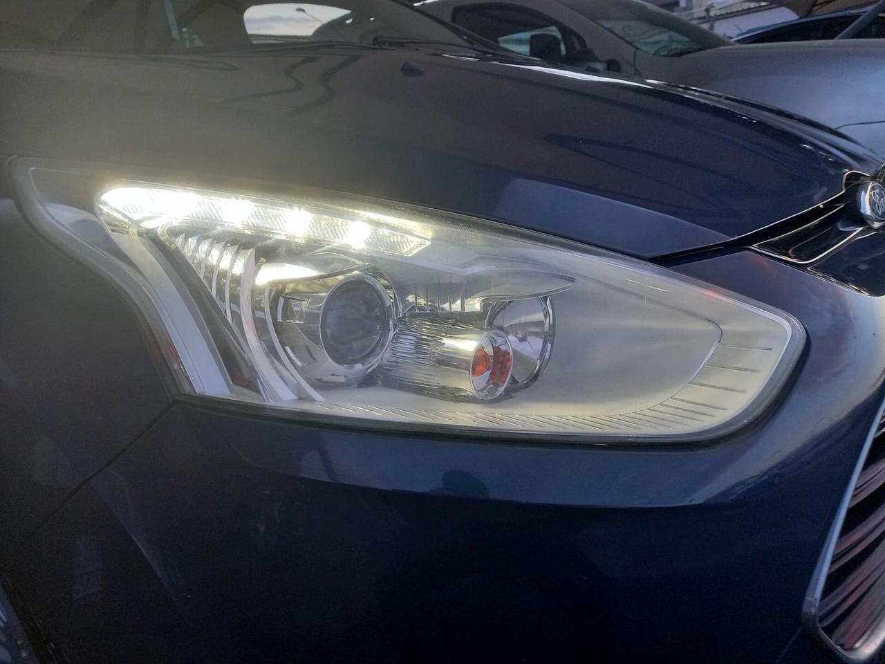 Ford B-Max 1.6 TDCi 95 CV Business Titanium