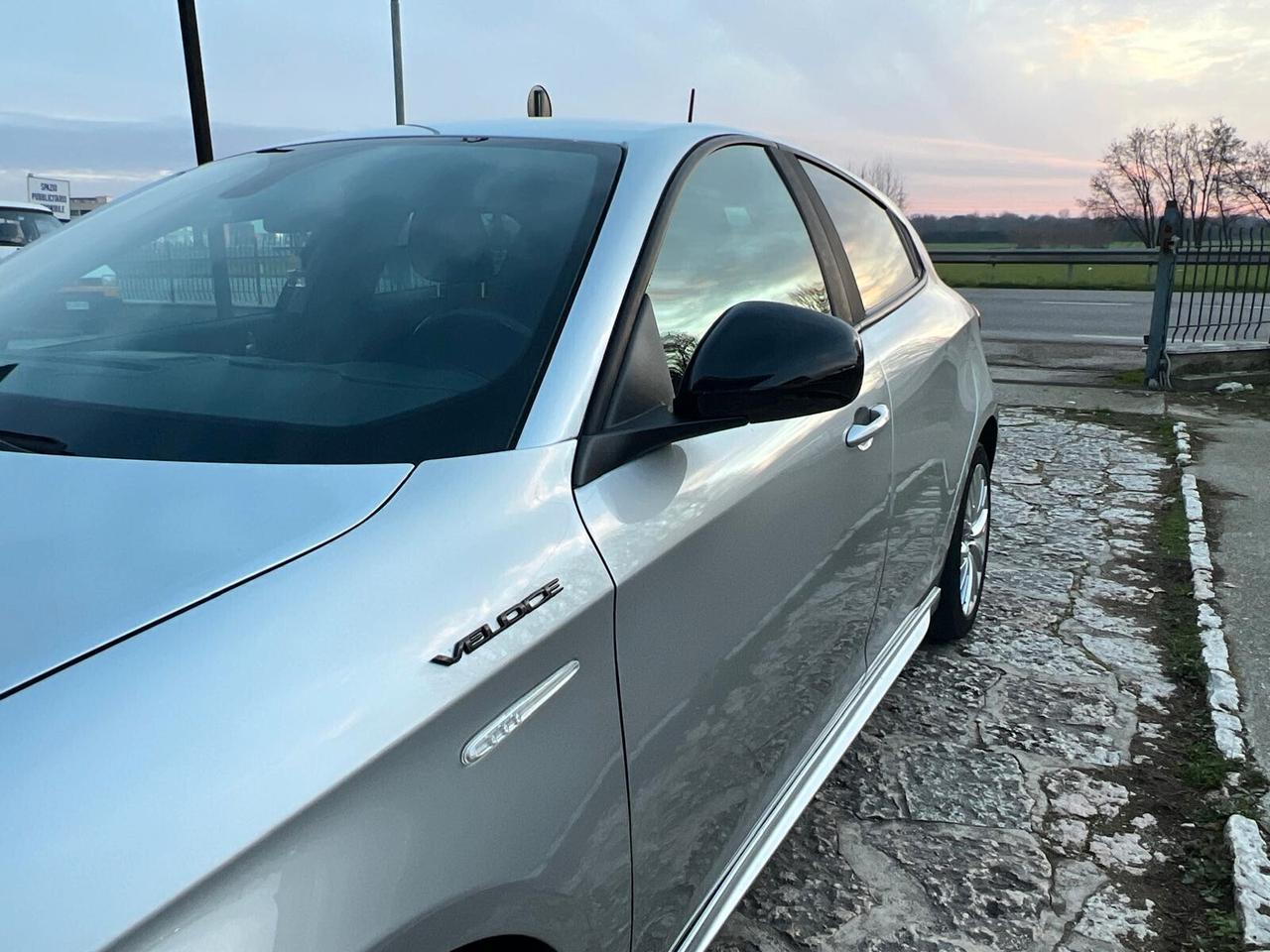 Alfa Romeo Giulietta 1.6 JTDm TCT 120 CV Super Pack sportivo Veloce