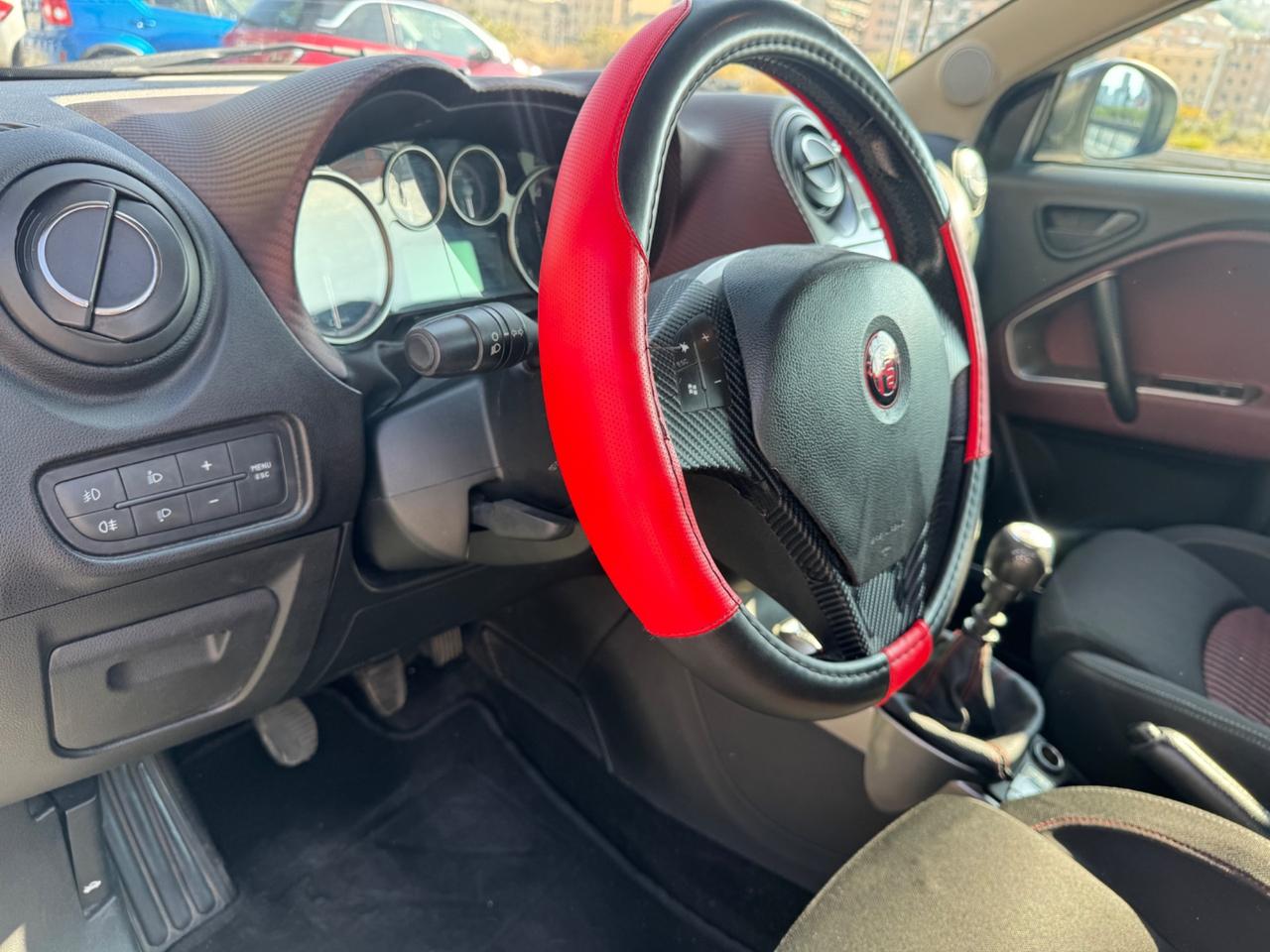 Alfa Romeo MiTo 1.3 JTDm 16V 90 CV Distinctive Sport Pack