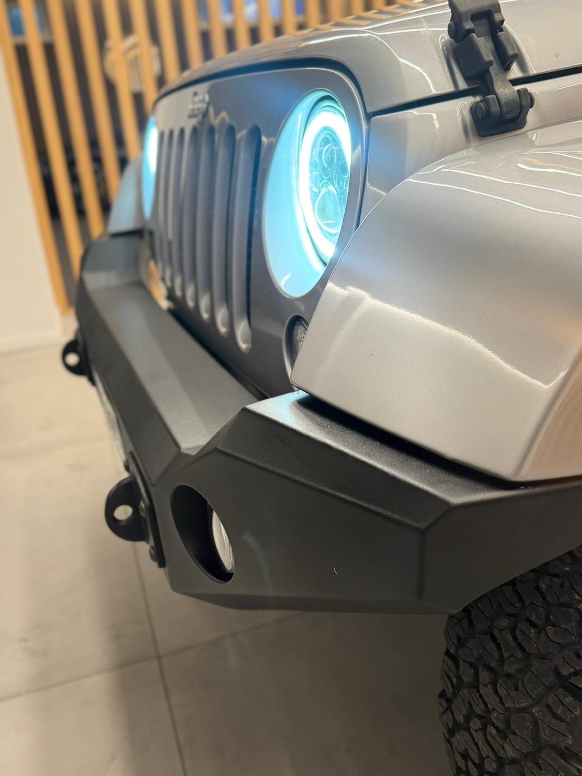 Jeep Wrangler 2.8 CRD SAHARA UNLIMITED PARI AL NUOVO restilyng