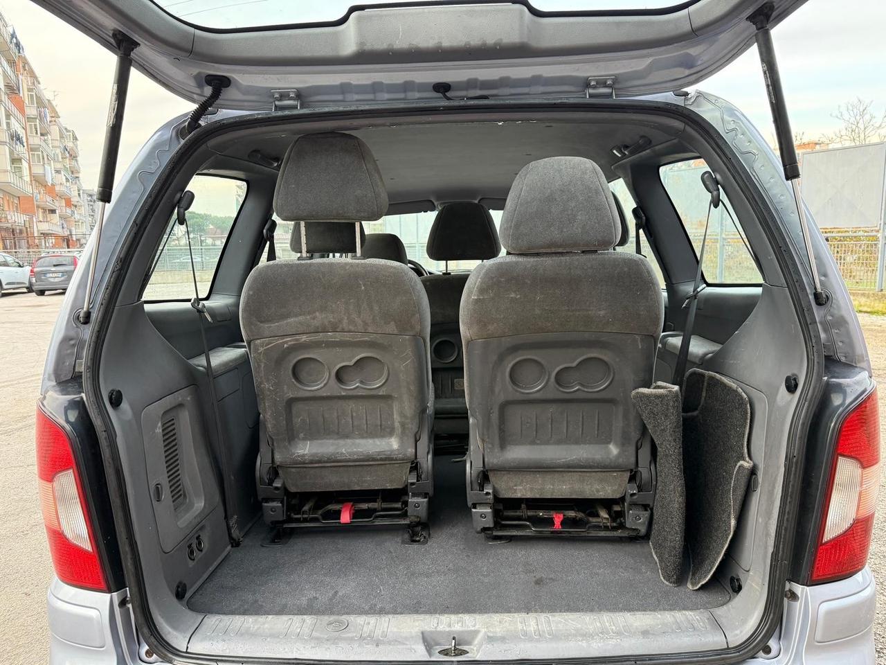 Hyundai Trajet 2.0 CRDi TD 16V Active