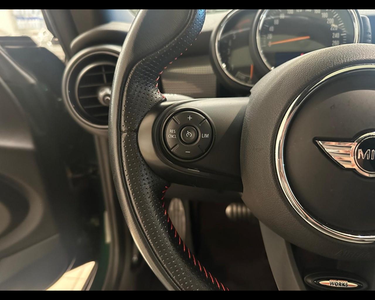 MINI Mini 4ª serie (F56) - Mini 1.5 Cooper D Business XL