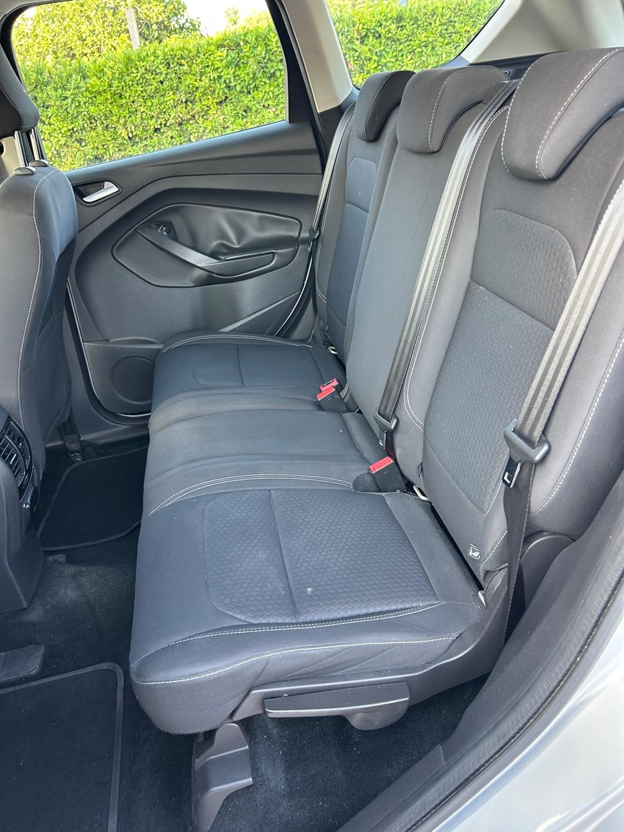 Ford Kuga 1.5 TDCI 120 CV S&S 2WD ST-Line