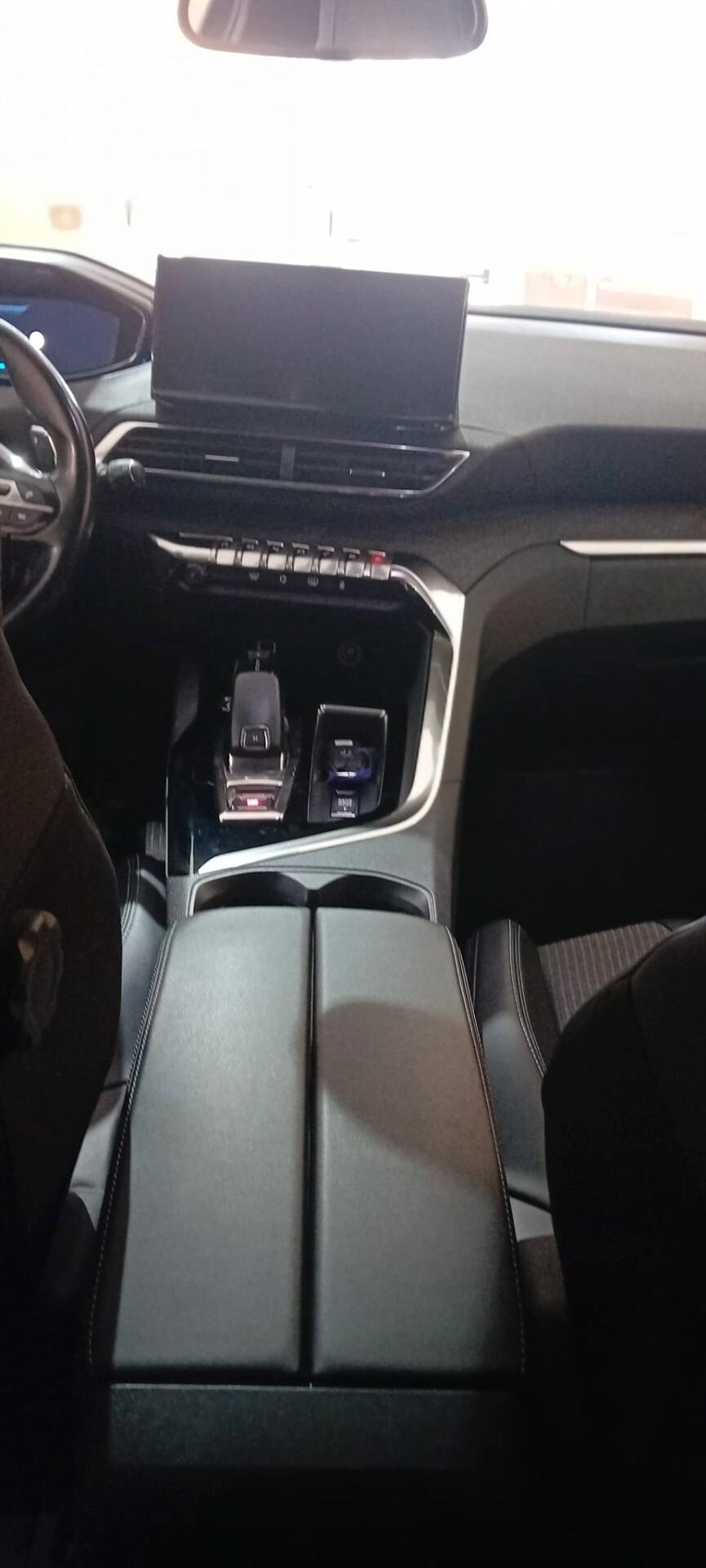 Peugeot 3008 BlueHDi 130 S&S EAT8 Allure