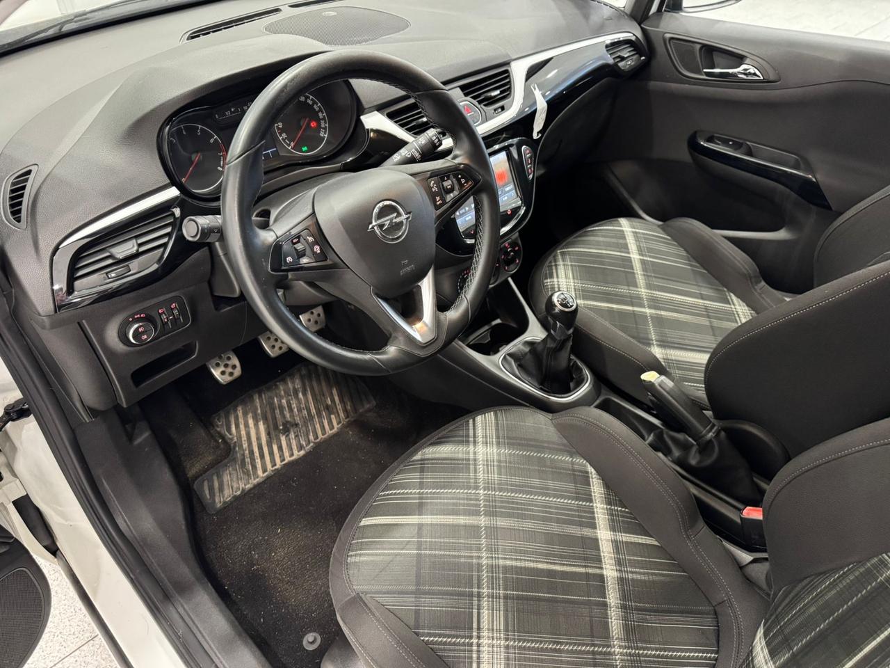 Opel Corsa 1.4 90CV GPL Tech 5 porte b-Color