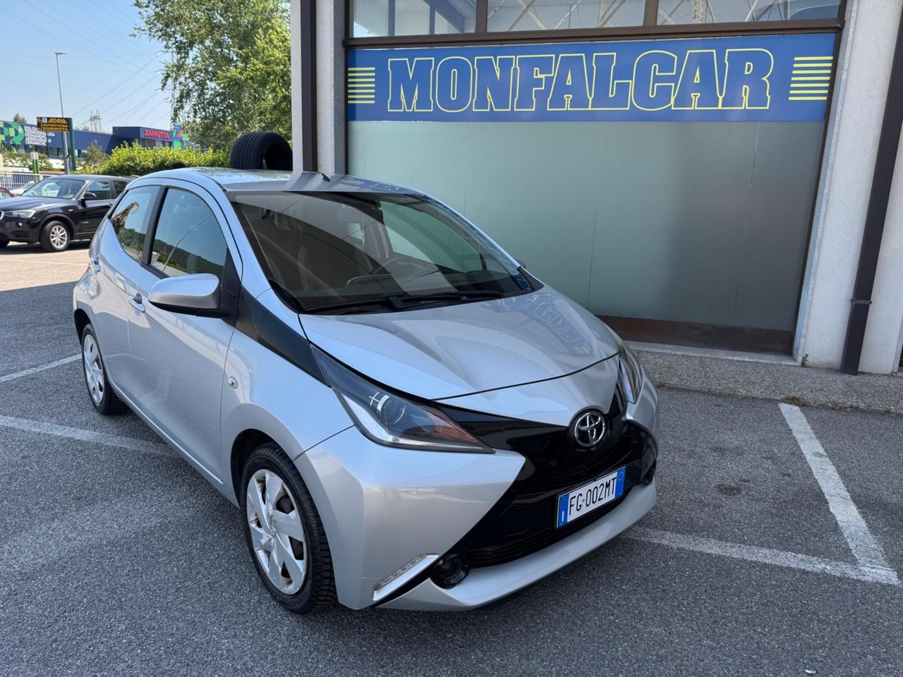 Toyota Aygo 1.0 VVT-i 69 CV 5 porte x-play