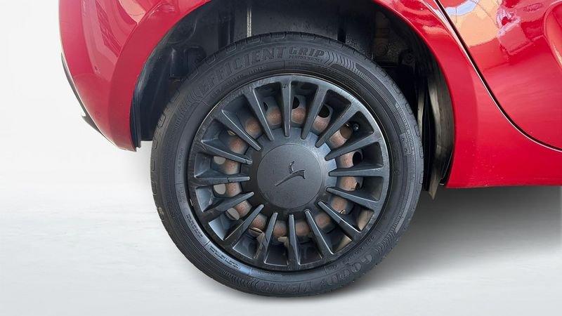 Lancia Ypsilon 1.0 firefly hybrid Gold s&s 70cv 5 Porte 1.0 FireFly Hybrid 70cv Gold S&S