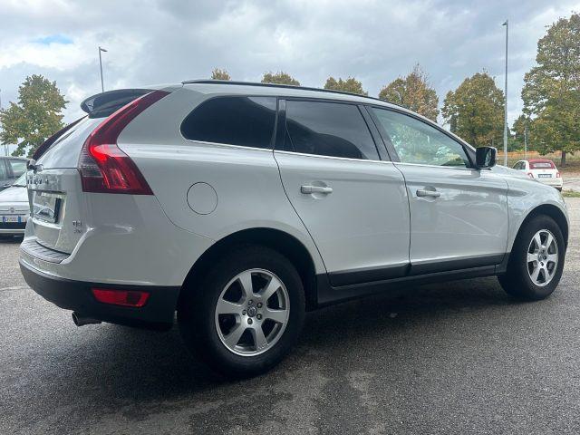 VOLVO XC60 D3 AWD Geartronic Momentum