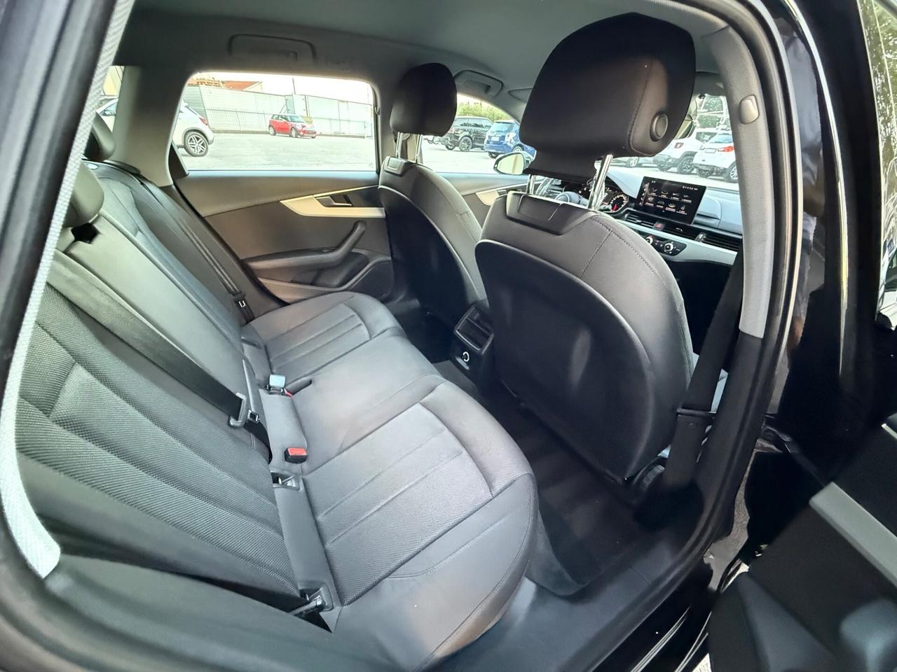 Audi A4 35 TDI/163 CV S tronic - Automatica