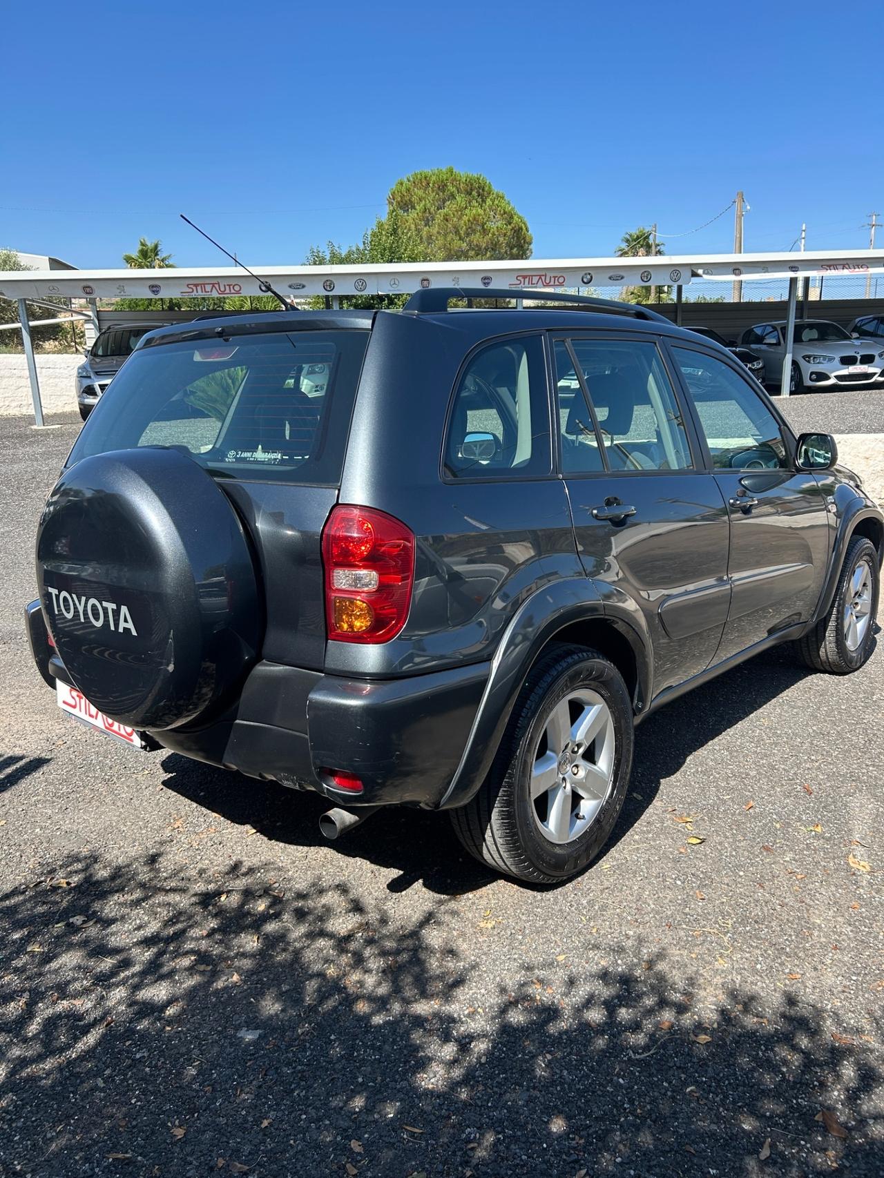Toyota RAV 4 RAV4 2.0 Tdi D-4D cat 5 porte Sol
