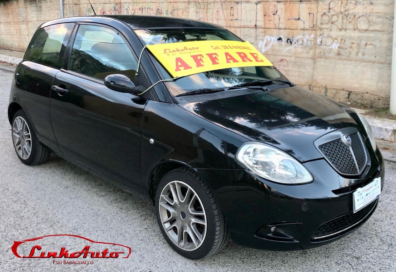 Lancia Ypsilon 1.2 Momo Design 60CV