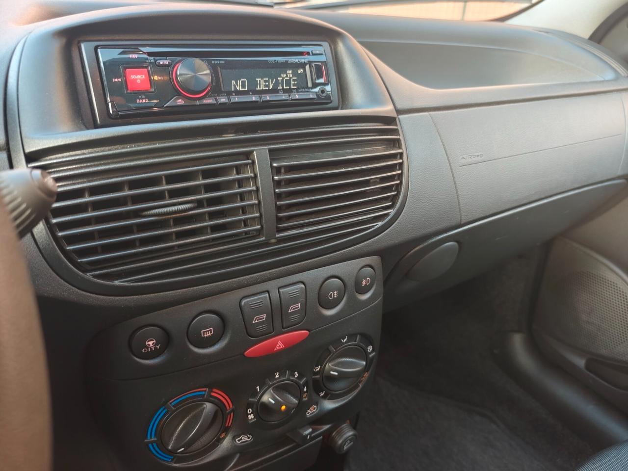 Fiat Punto 1.2 Benz 5 porte 1° proprietario