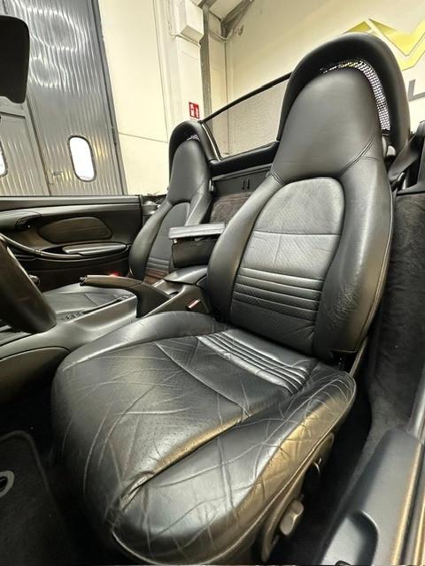 Porsche Boxster 2.5i 24V cat