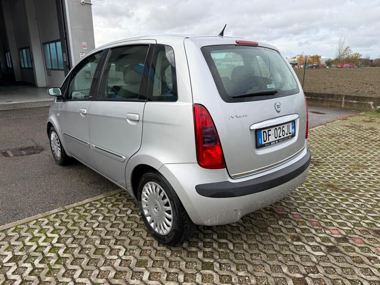 Lancia MUSA 1.4 16V Platino Plus