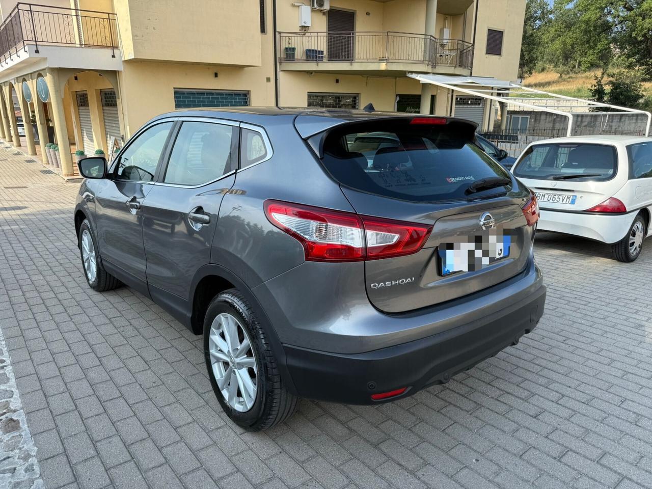 Nissan Qashqai 1.6 diesel automatica
