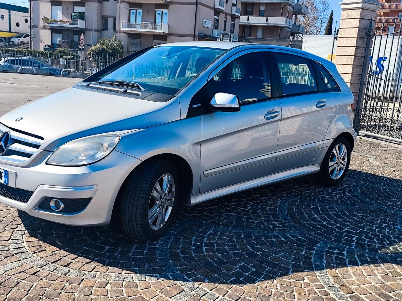 Mercedes-benz B 180 B 180 BlueEFFICIENCY Executive