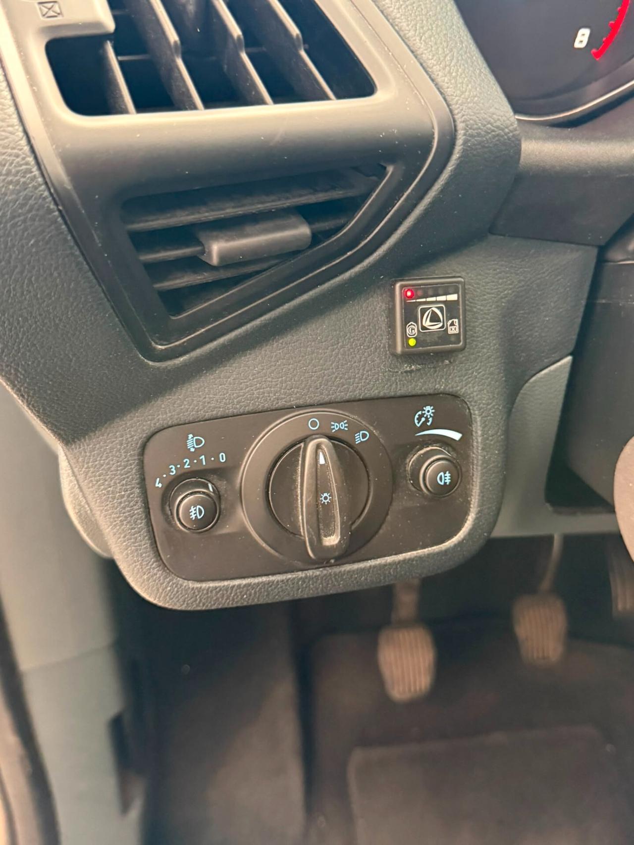 Ford C-Max 1.6 120CV GPL Titanium