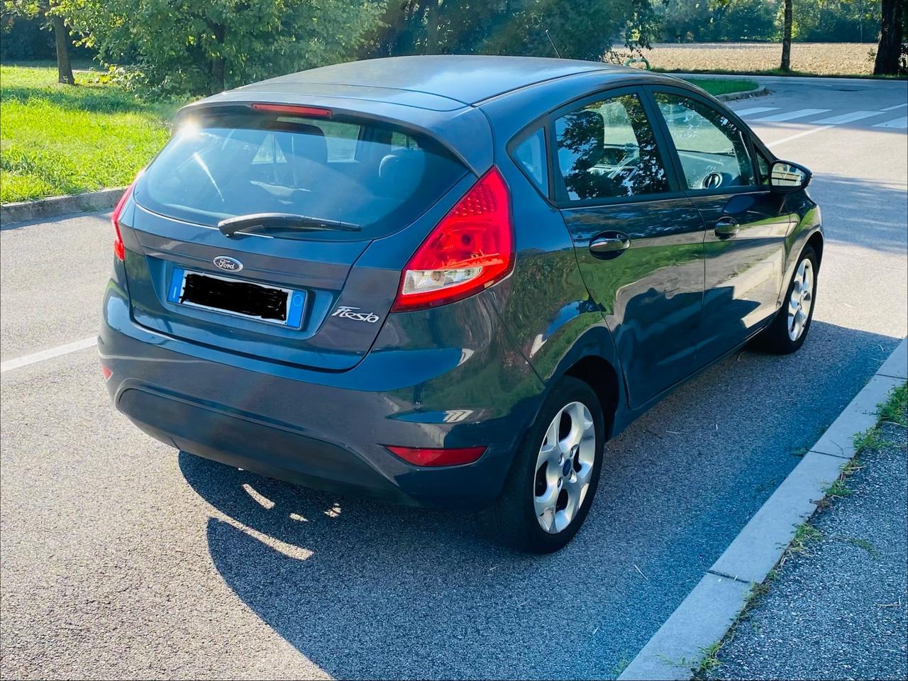 Ford Fiesta Ikon 1.4 16V 5p.Bz.- GPL Business