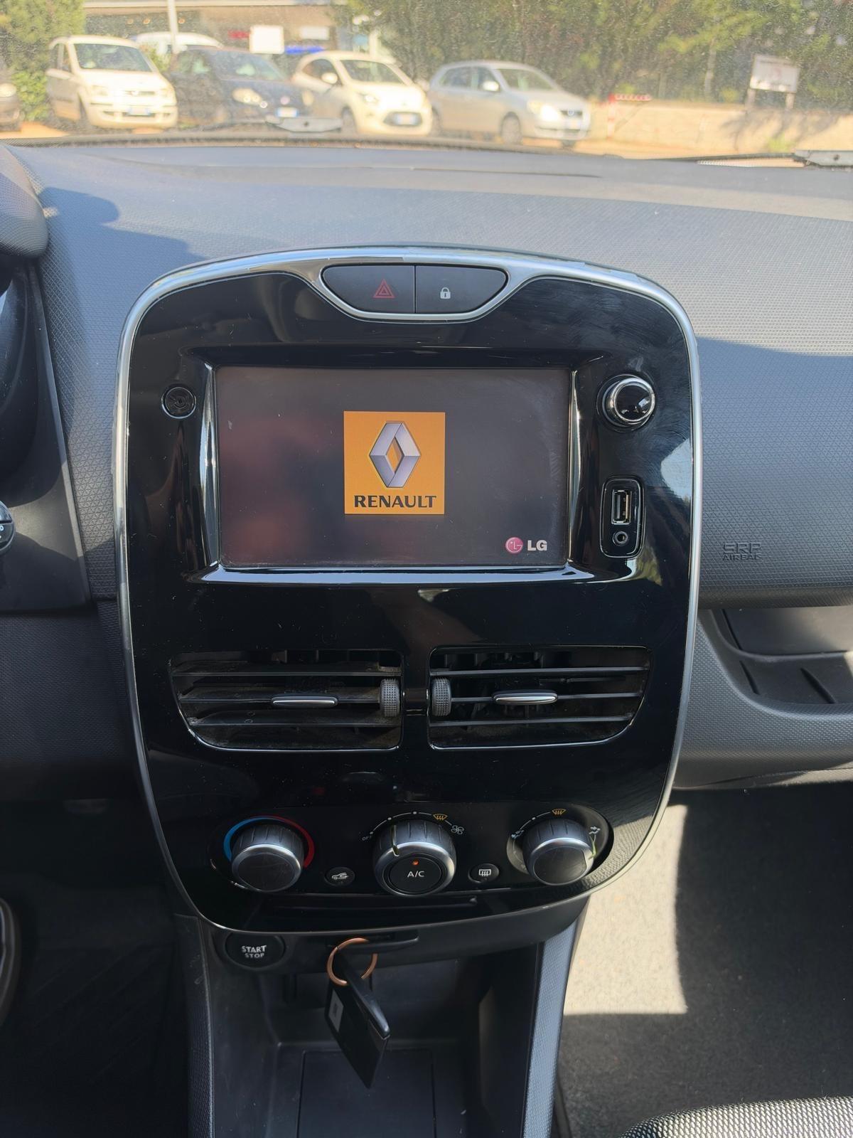 Opel Vivaro 1.6 Diesel // 9 Posti