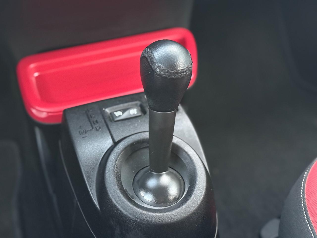 Renault Twingo TCe 90 CV EDC Intens + GARANTITA