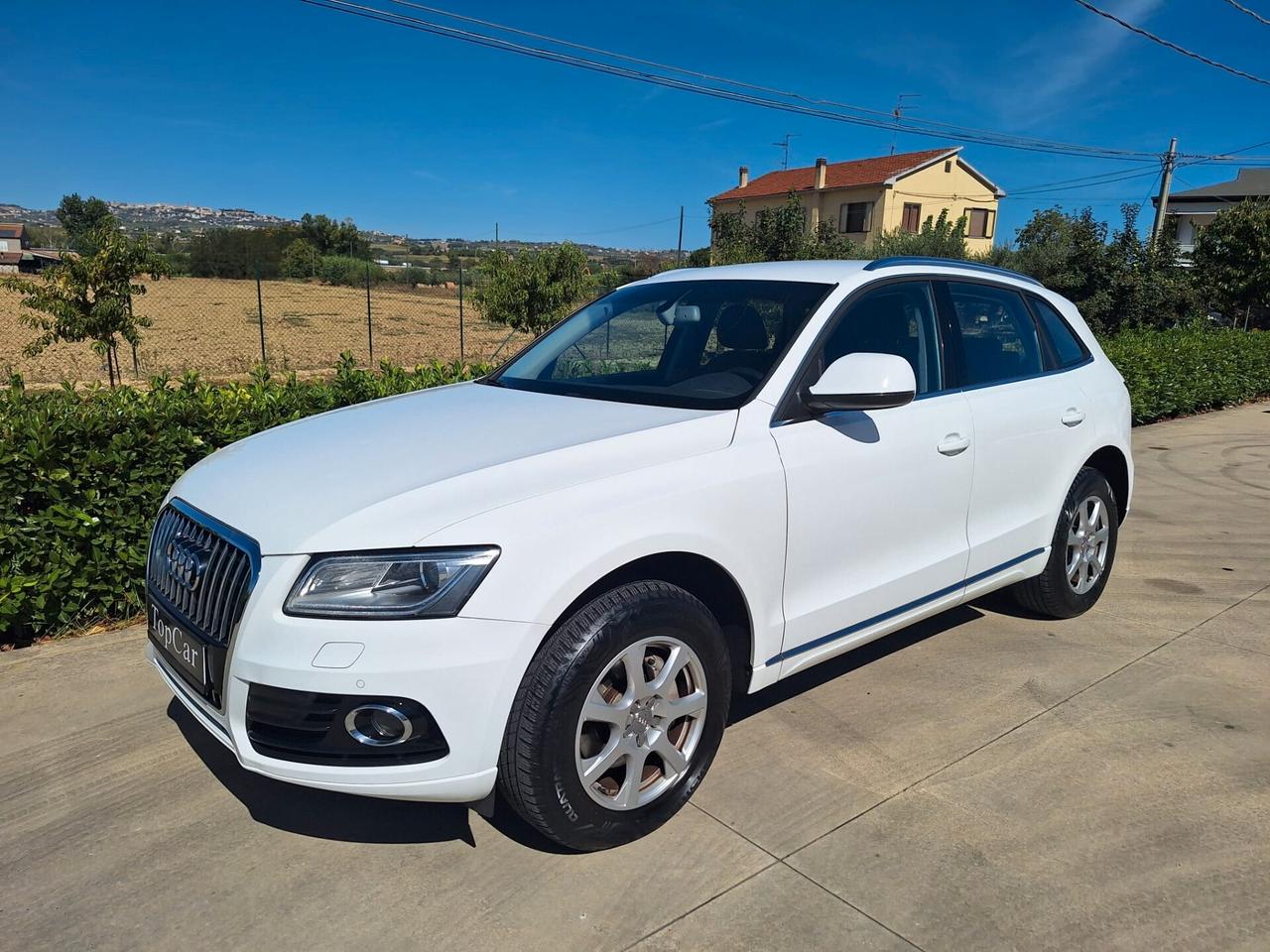 Audi Q5 Finanziabile da € 201,26 al mese.