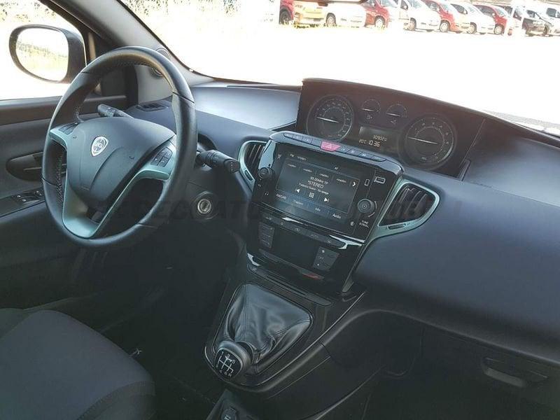 Lancia Ypsilon Ypsilon 1.0 firefly hybrid Platino s&s 70cv